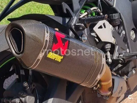 Kawasaki Ninja ZX-10RR - Vista 6