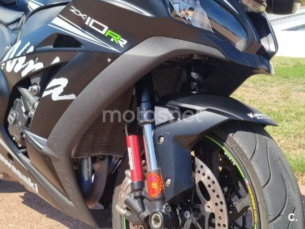 Kawasaki Ninja ZX-10RR - Vista 8