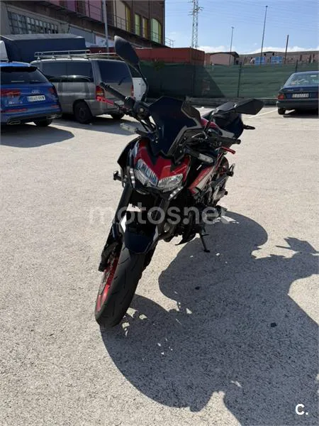 Kawasaki Z900 - Vista 4
