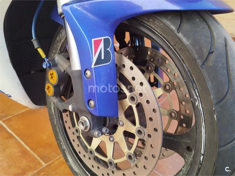 Honda CBR1000RR Fireblade - Vista 5