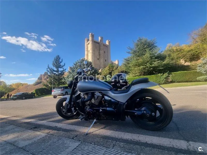 Suzuki Intruder M1800R 9800 € 2007 León - 1