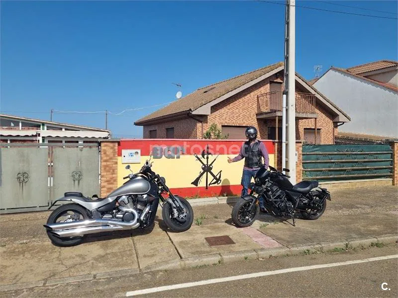 Suzuki Intruder M1800R 9800 € 2007 León - 2