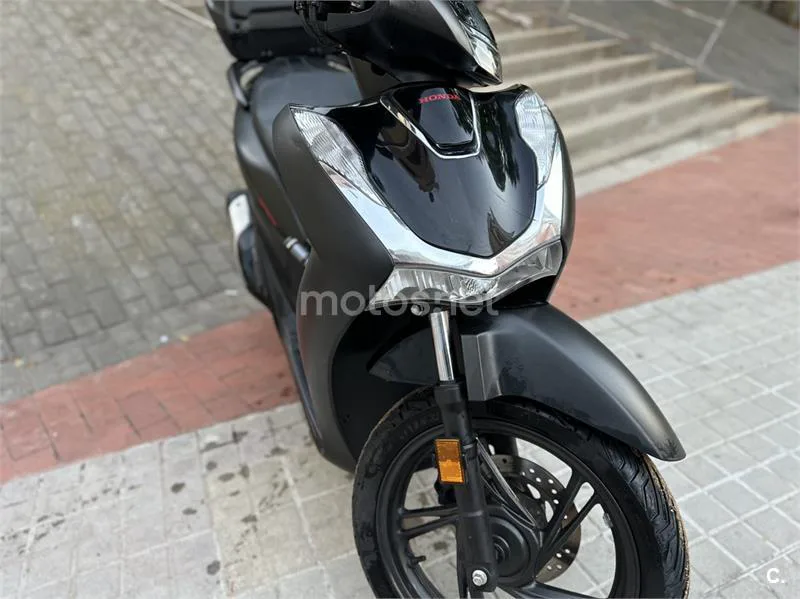 Honda SH125i - Vista 9