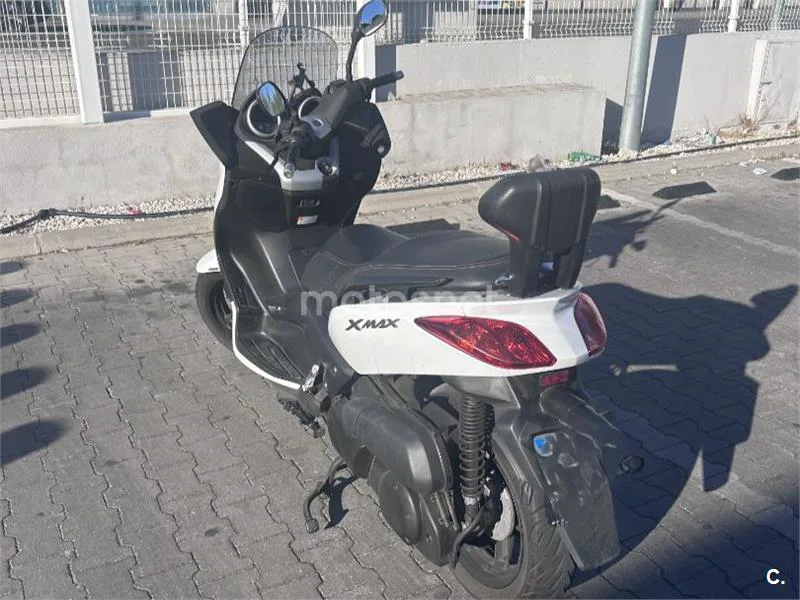 Yamaha XMAX 250 - Vista 5