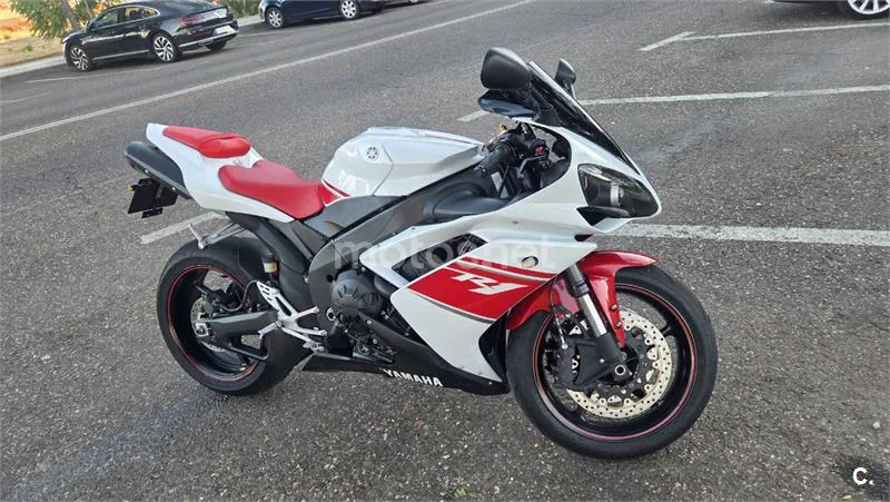 Yamaha YZF-R1 - Vista 3