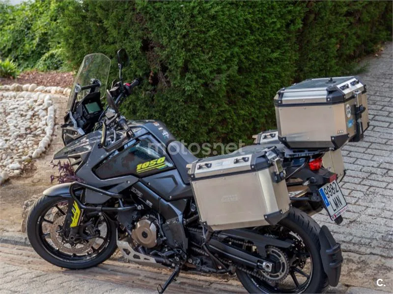 Suzuki V-Strom 1050 - Vista 4