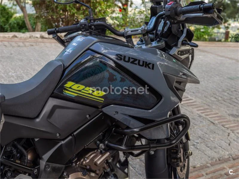 Suzuki V-Strom 1050 - Vista 6