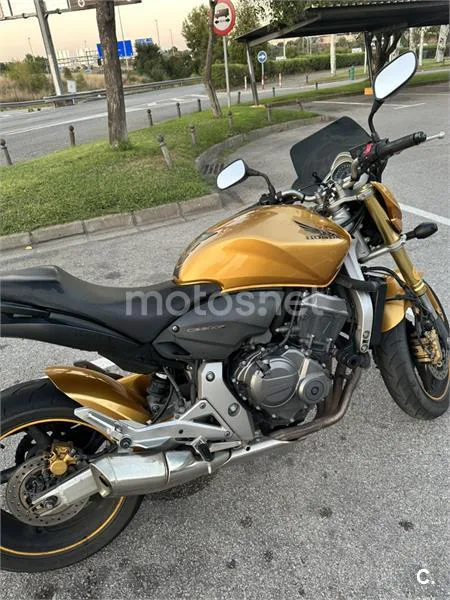 Honda CB600F Hornet - Vista 3