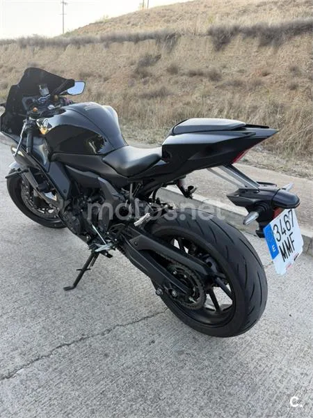 Yamaha YZF-R7 - Vista 3