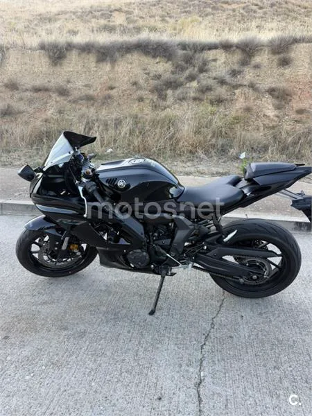 Yamaha YZF-R7 - Vista 4