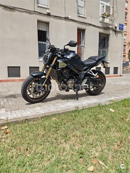 Honda CB650R - Vista 3