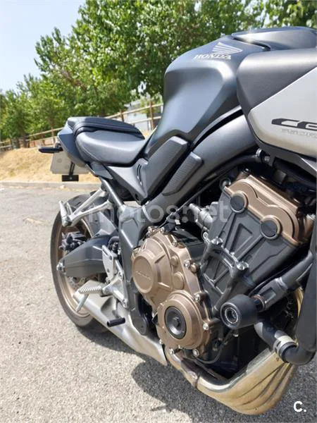 Honda CB650R - Vista 5