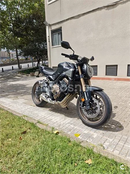 Honda CB650R - Vista 6