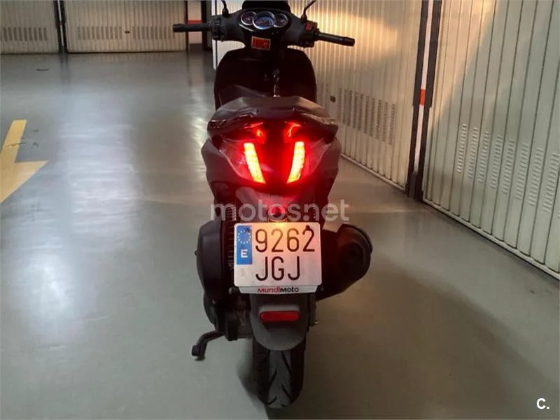 Piaggio Beverly 300 - Vista 4