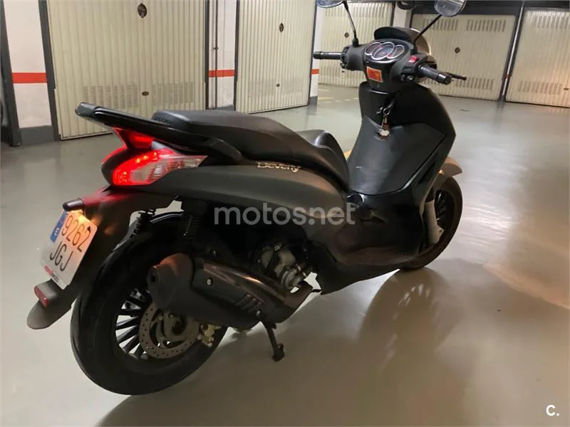 Piaggio Beverly 300 - Vista 5