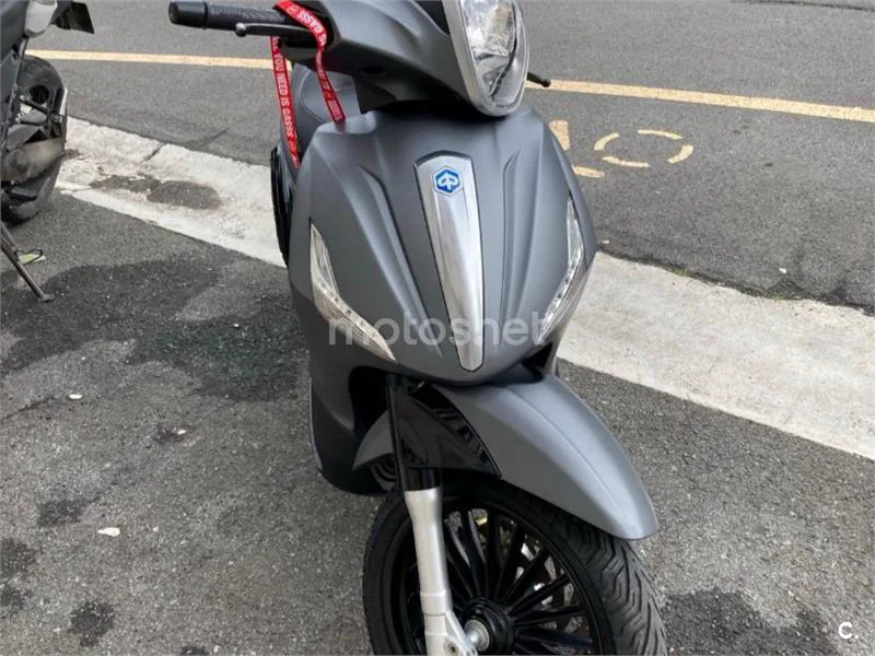 Piaggio Beverly 300 - Vista 6