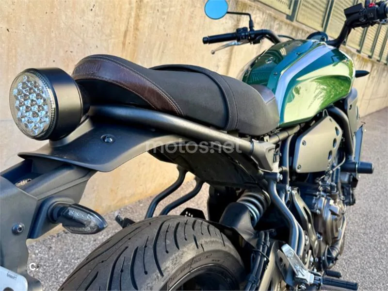 Yamaha XSR700 - Vista 4