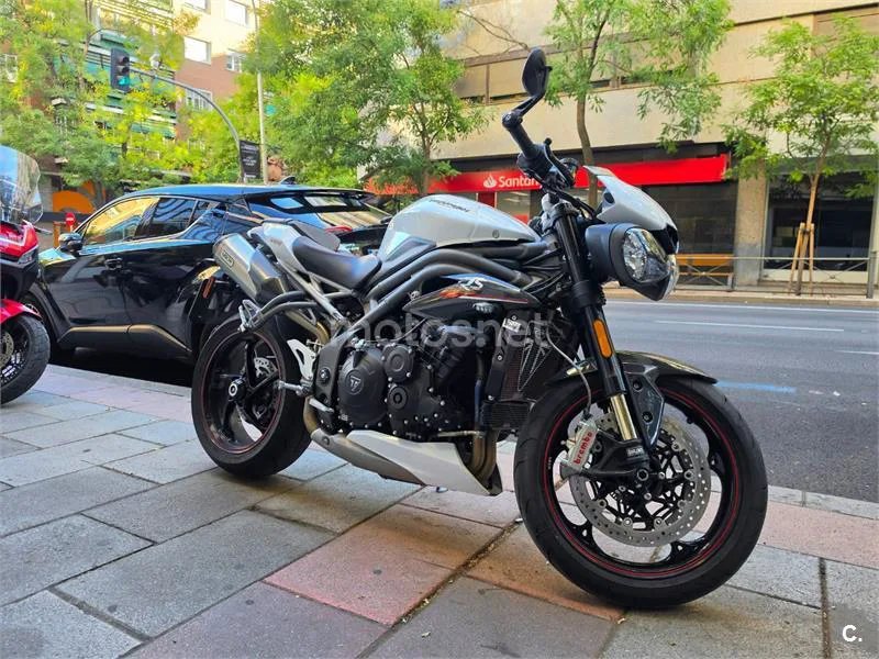 Triumph Speed Triple - Vista 6