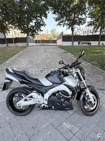 Suzuki GSR600 3500 € 2007 Madrid - 1