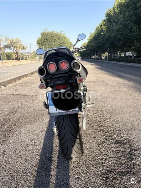 Suzuki GSR600 - Vista 17