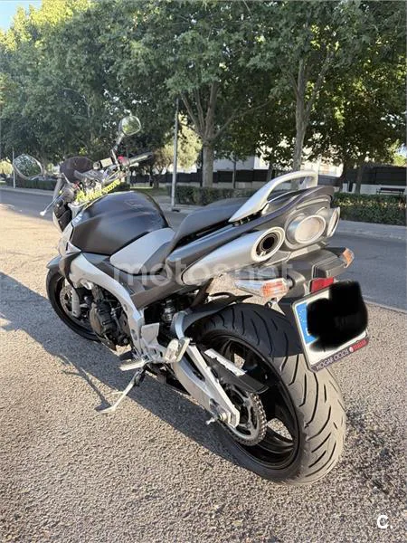Suzuki GSR600 - Vista 4