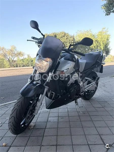 Suzuki GSR600 - Vista 10