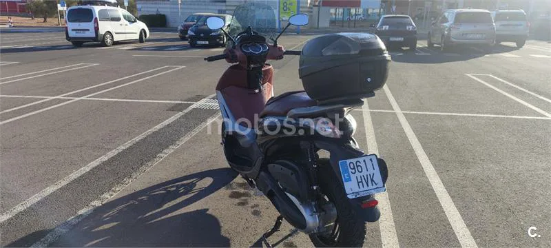 Piaggio Beverly Sport Touring 350 - Vista 4