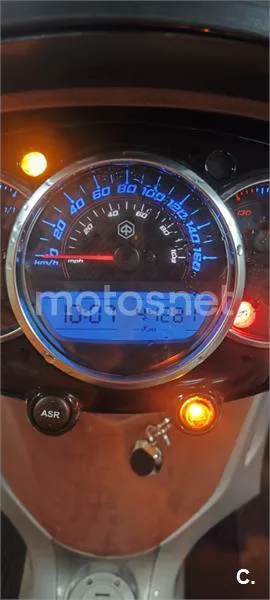 Piaggio Beverly Sport Touring 350 - Vista 8