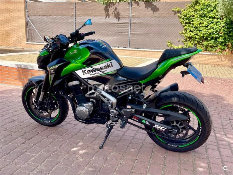 Kawasaki Z900 - Vista 3