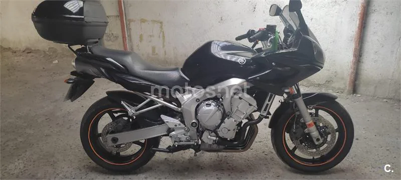 Yamaha FZ1 Fazer - Vista 3