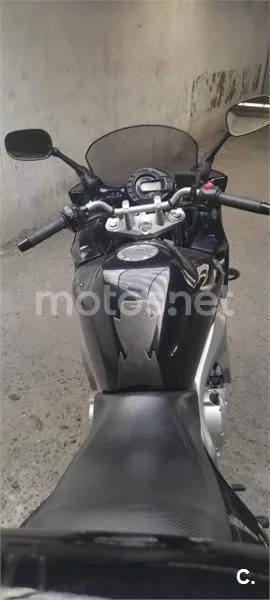 Yamaha FZ1 Fazer - Vista 4