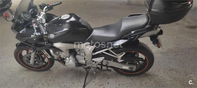 Yamaha FZ1 Fazer - Vista 5
