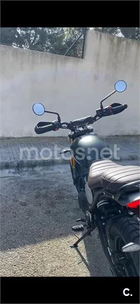 Triumph Scrambler 400 X - Vista 3