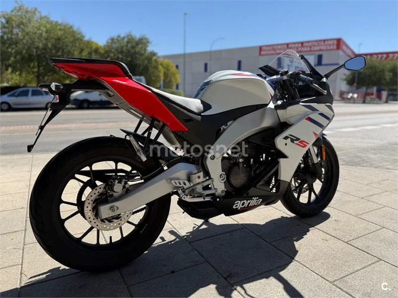 Aprilia RS 125 - Vista 8