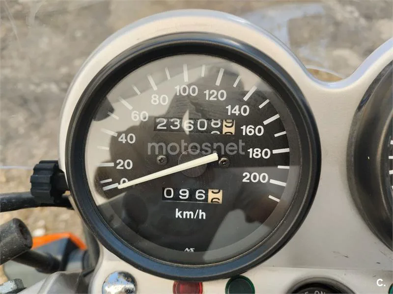 Suzuki GS500E - Vista 6