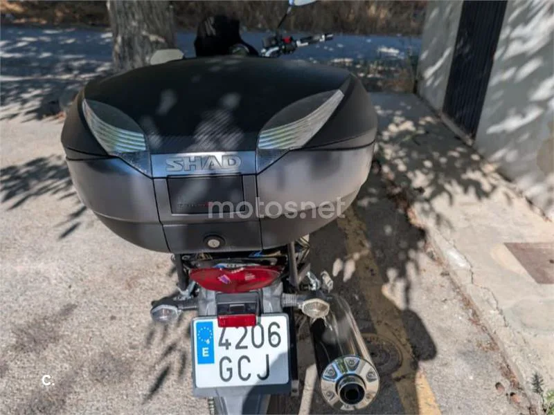 Suzuki Bandit 650 - Vista 4