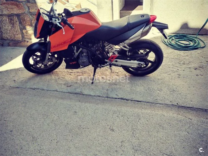 KTM 990 Super Duke - Vista 3