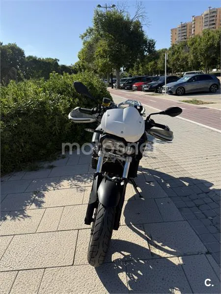 BMW F 800 R - Vista 3