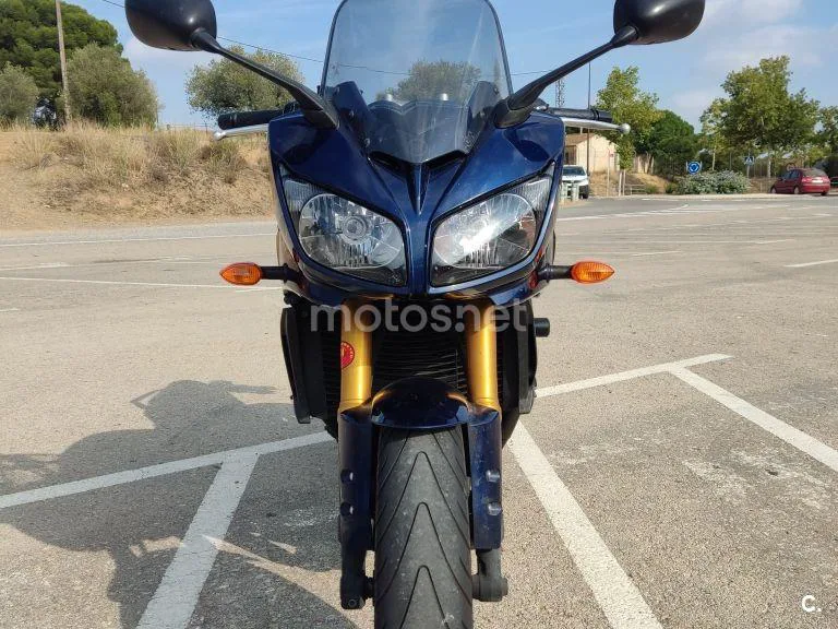 Yamaha FZ1 Fazer - Vista 3