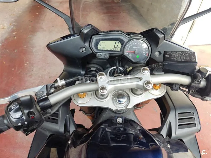 Yamaha FZ1 Fazer - Vista 4