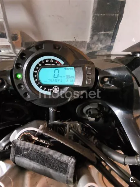 Yamaha FZ6 Fazer - Vista 3