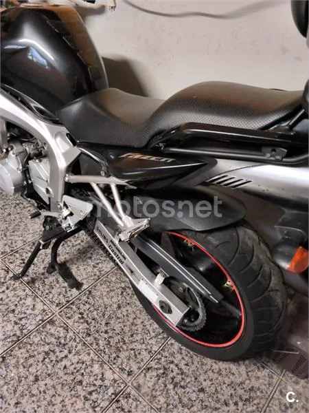 Yamaha FZ6 Fazer - Vista 4
