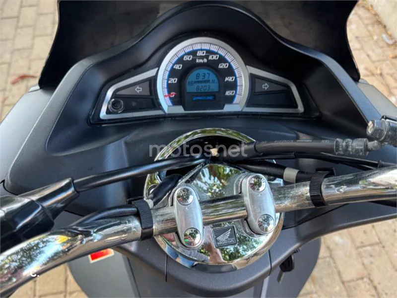 Honda PCX125 - Vista 3