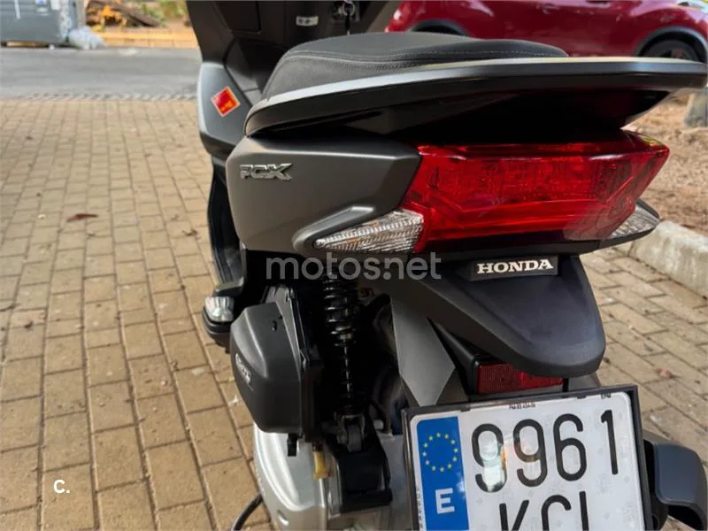 Honda PCX125 - Vista 4