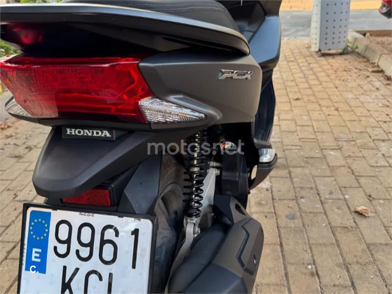 Honda PCX125 - Vista 5