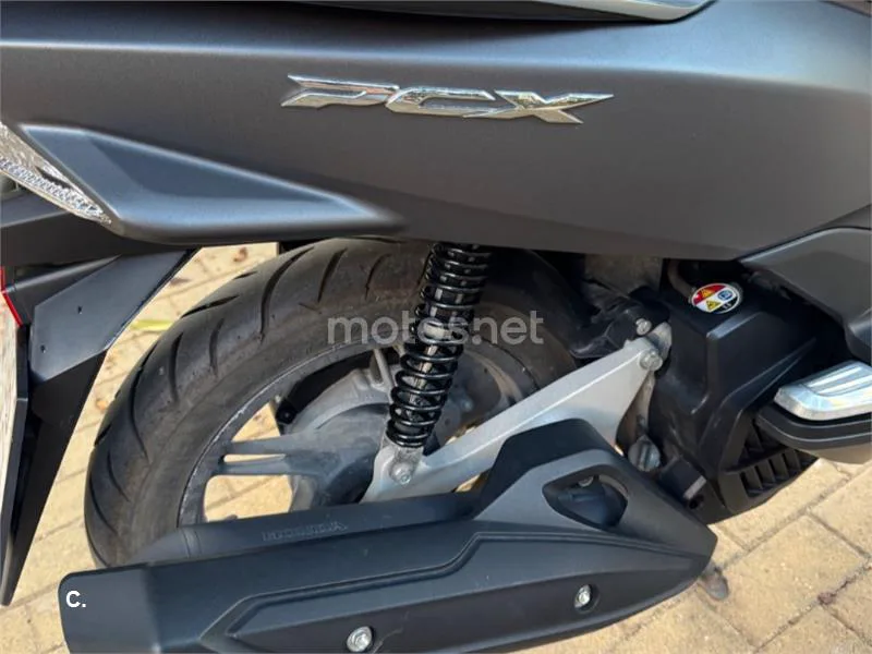 Honda PCX125 - Vista 6