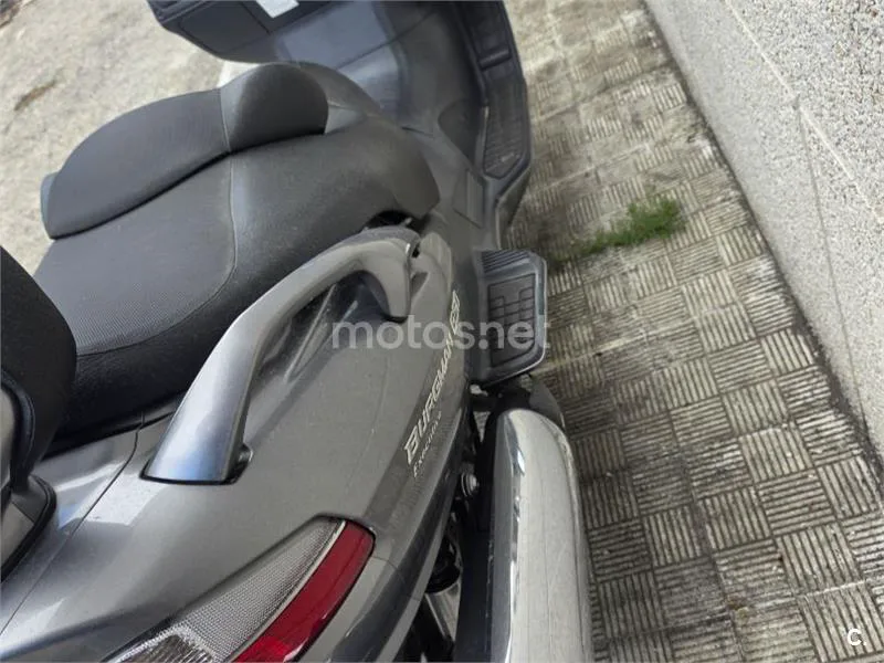 Suzuki Burgman 650 Executive - Vista 4