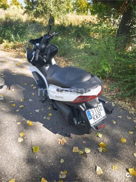 Kymco Grand Dink 300 - Vista 11