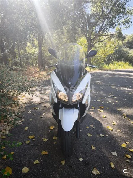Kymco Grand Dink 300 - Vista 3