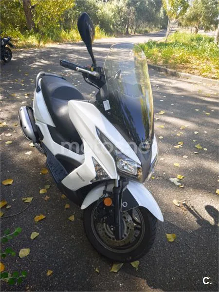 Kymco Grand Dink 300 - Vista 8